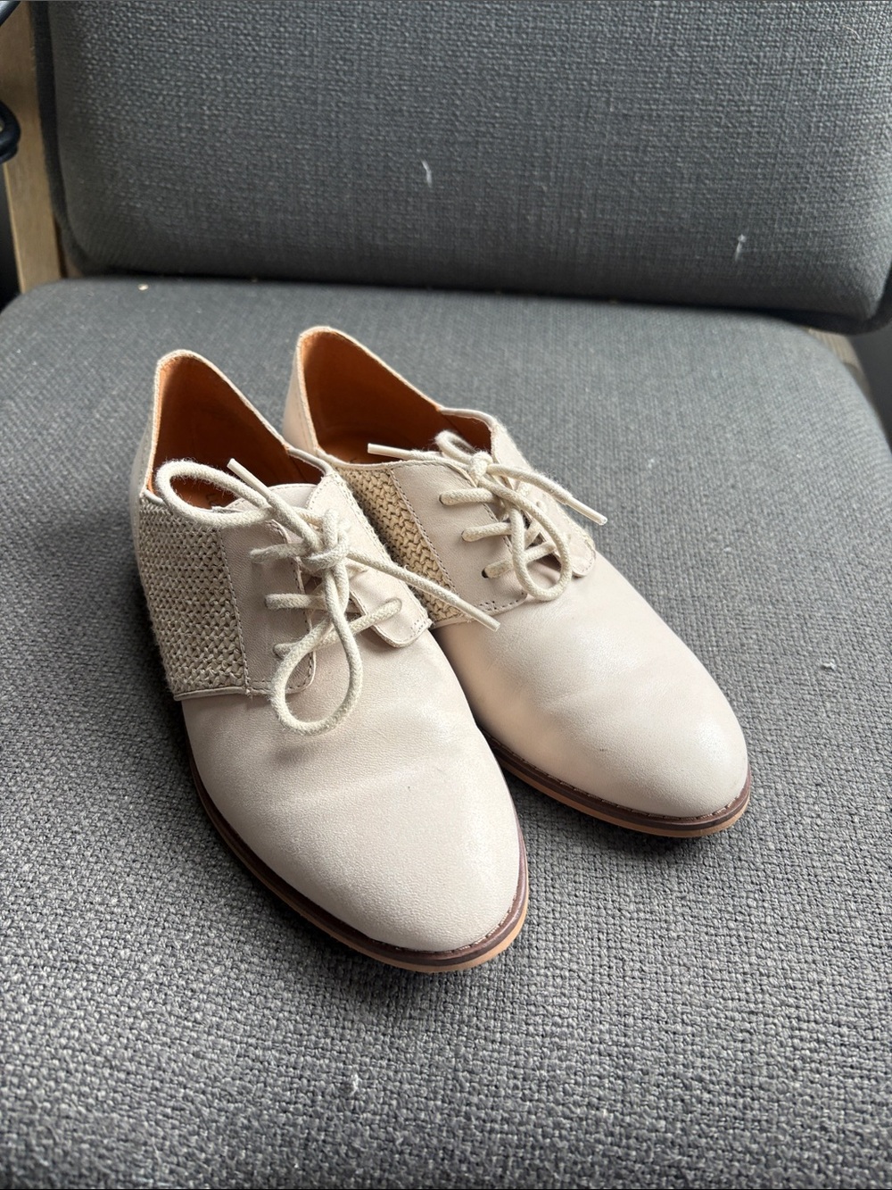 Lucky Brand  Beige Lace-Up Oxford Shoes